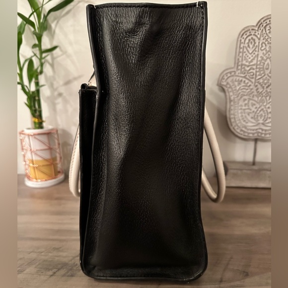 🖤 Kate Spade New York Large Tote – Black & White 🤍 - Picture 4 of 5